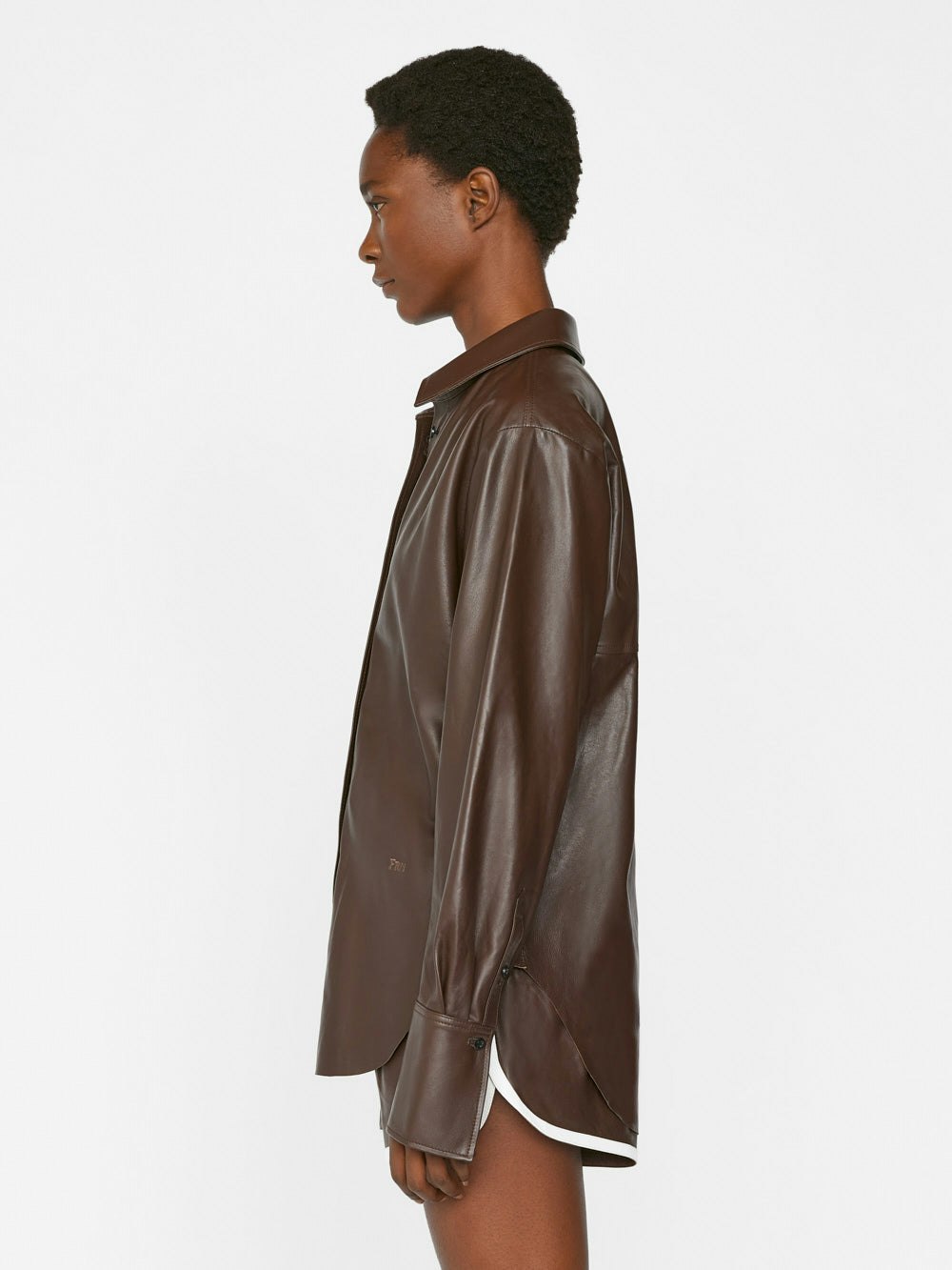 shirt side view alt:fit1